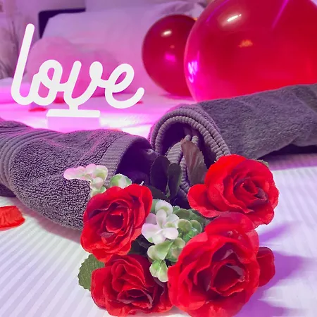 L'escale Balneo'romantique - Loveroom - Jacuzzi & Petit Dejeuner Villiers-sur-Marne