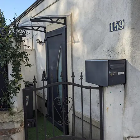 L'escale Balneo'romantique - Loveroom - Jacuzzi & Petit Dejeuner Apartment