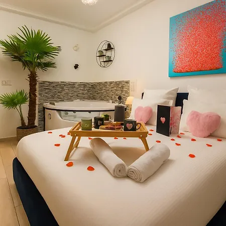 L'escale Balneo'romantique - Loveroom - Jacuzzi & Petit Dejeuner Villiers-sur-Marne
