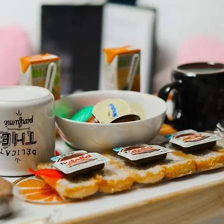 L'escale Balneo'romantique - Loveroom - Jacuzzi & Petit Dejeuner 3* 빌리에쉬르마른