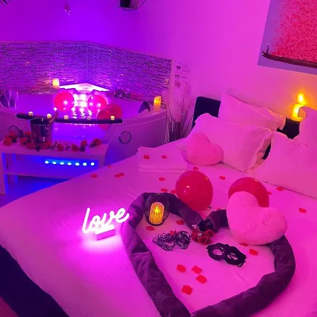 게스트하우스 L'escale Balneo'romantique - Loveroom - Jacuzzi & Petit Dejeuner 빌리에쉬르마른